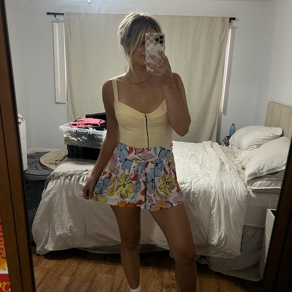 SALTY LEMON shorts - Picture 12 of 16